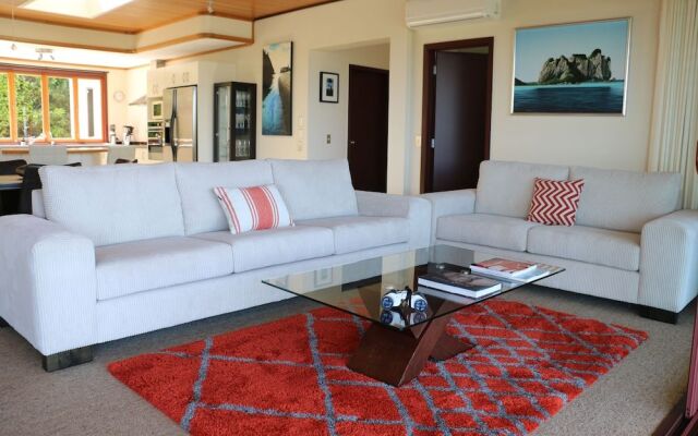 Coromandel Views Bed and Breakfast