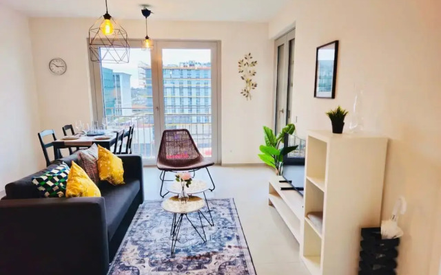 Comfy one bedroom with parking&balcony