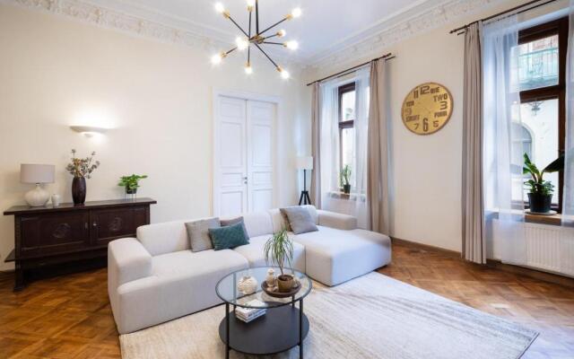 Old Riga Modern and Spacious 2 bedroom Apartment