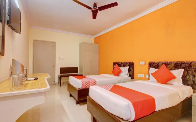 OYO 10596 Hotel Indu