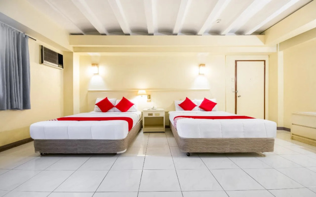 OYO 465 Ford's Inn (Vaccinated Staff)