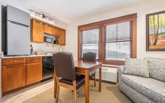 Suites at Silver Tree A124