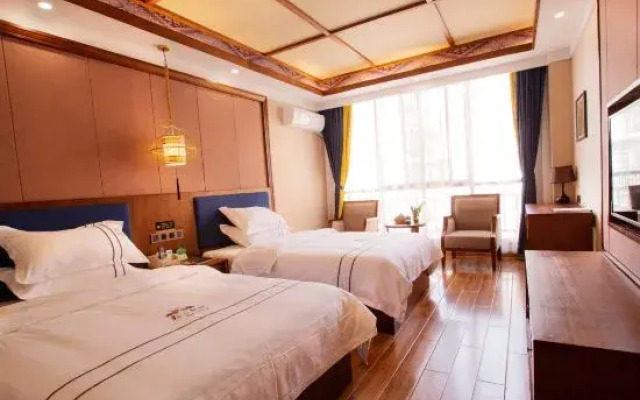 Lancang Chashan Spring Rain Hotel