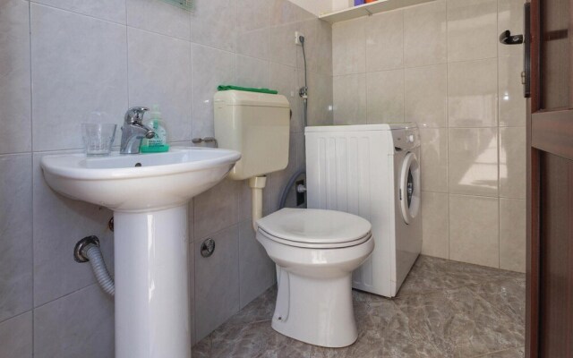 Awesome Home in Savudrija With Wifi and 2 Bedrooms