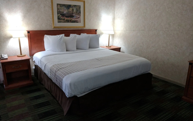 South Shore Inn