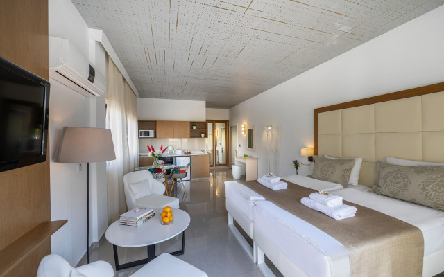 King Jason Paphos - Designed for Adults By Louis Hotels