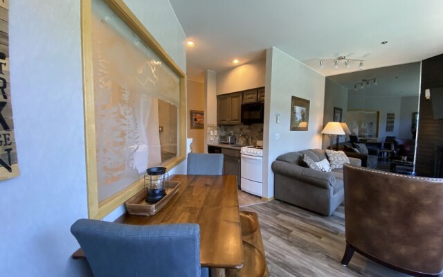 River Bank Lodge 2915