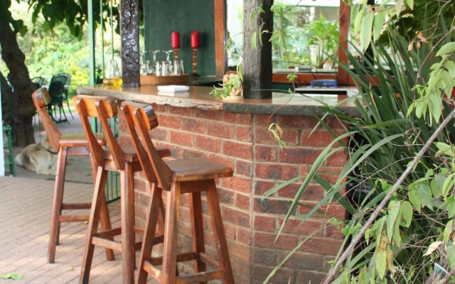 Riverbend Country House
