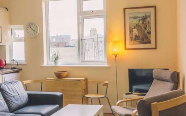 Bright And Modern 2 Bed in Dublin City Centre