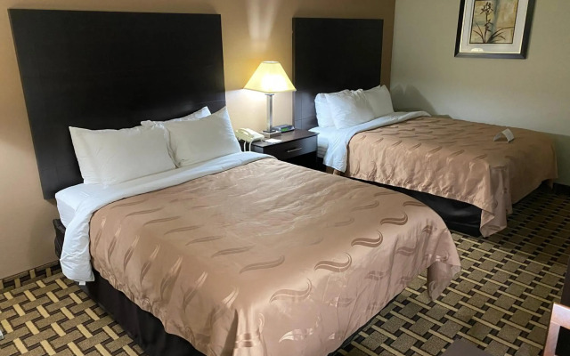 Quality Inn Morton at I-74