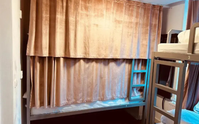 Room Mate Hostel