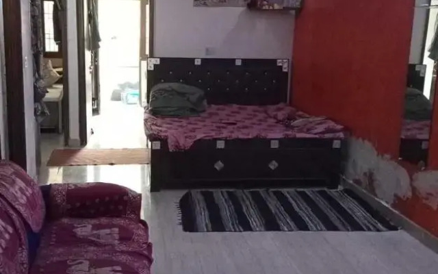 Oyo Home 702944 B-23 Vrindavan Society