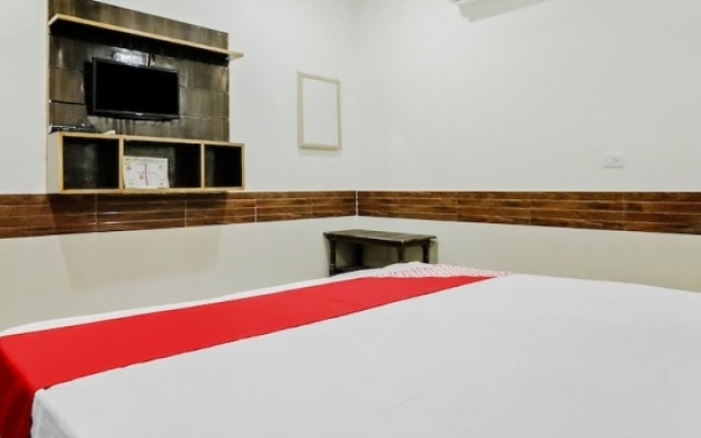 Shri Govind Dham by OYO Rooms