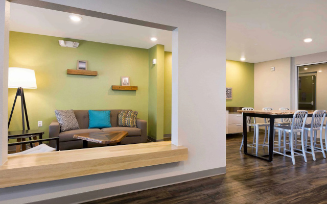 WoodSpring Suites Woodbridge Menlo Park Area