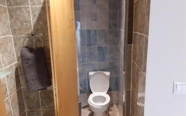 17 Flats and Roof Garden