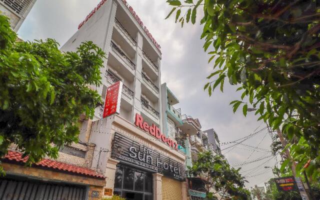 RedDoorz near Vincom Go Vap 2