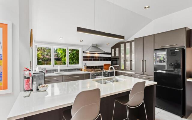 Charming Spacious Home in Birkenhead