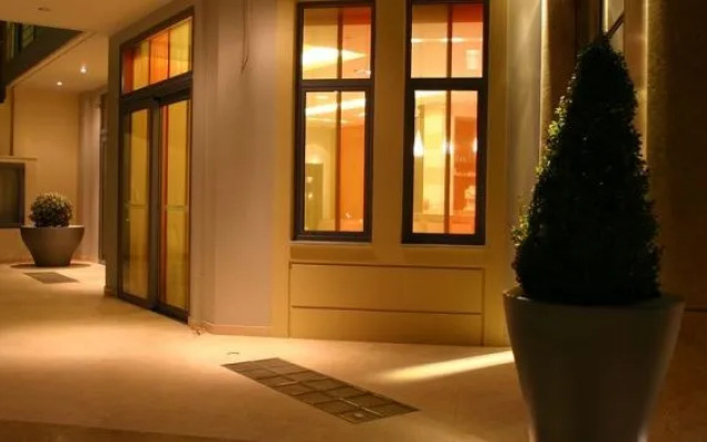 Alexandros Hotel