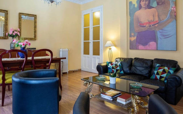 Lovely 3bed W/balcony in Madrid City Center