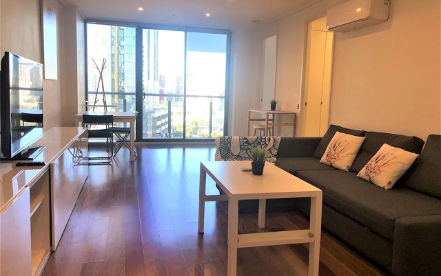 ReadySet Apartments City Tower