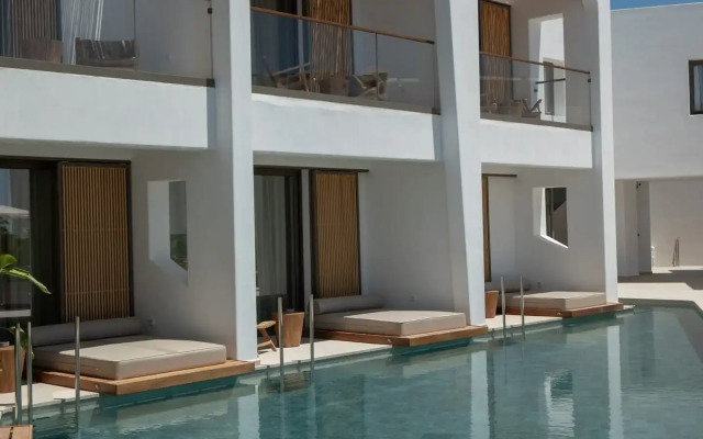 Nuca Mykonos