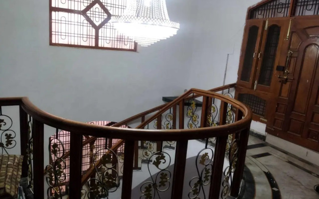 Spot On 702249 Shakti Homestay