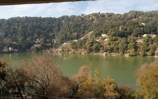 Hotel Happy Home The Lake Paradise