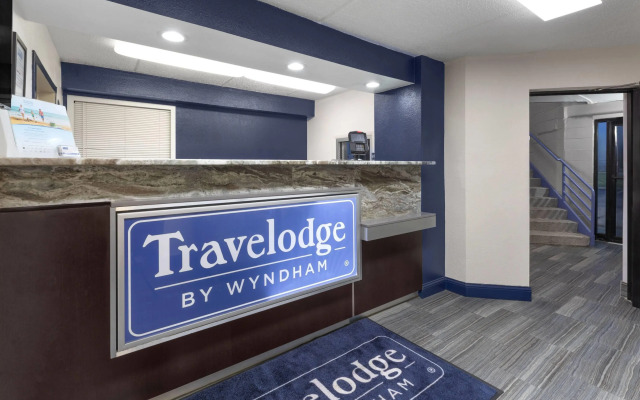 Travelodge by Wyndham Madison Heights MI