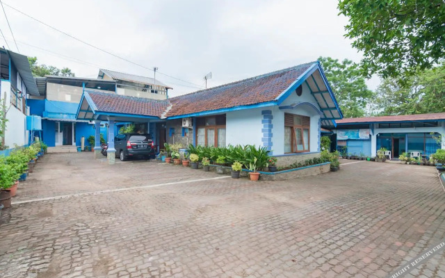 RedDoorz Syariah At Jl Pangeran Hidayatullah Cianjur