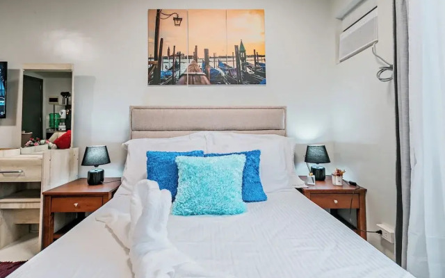 Precious Florannjoe Chic New Studio With Best Care