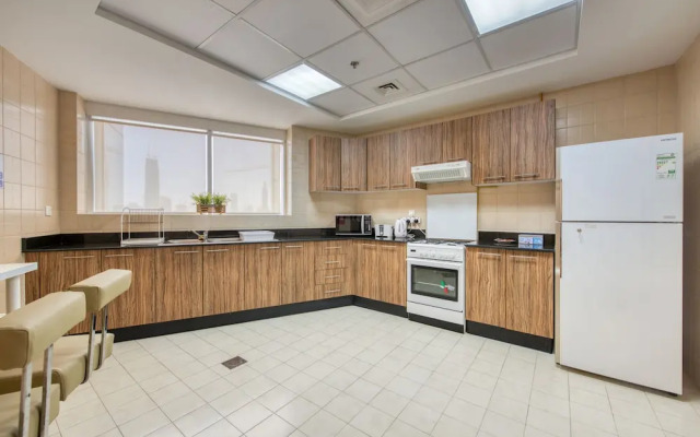 Burj Al Nojoum by R&H