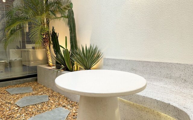 Kin Wander Trung Son