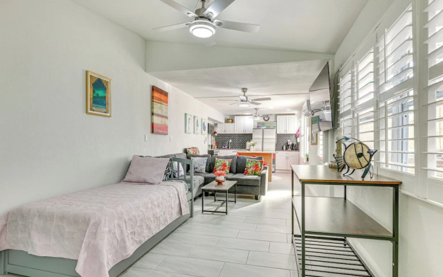 'driftwood Beach Suite' - Walk to Clearwater Bch