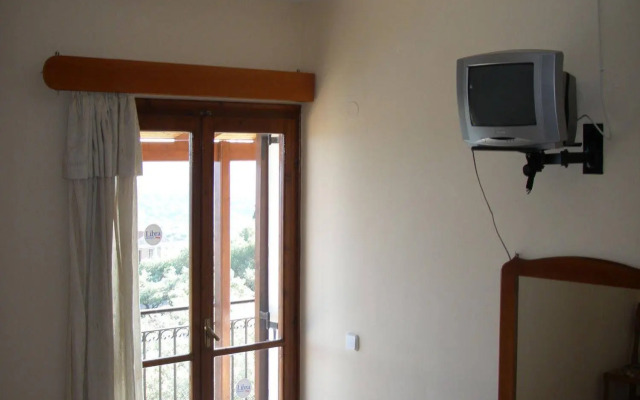 Manolia Studios