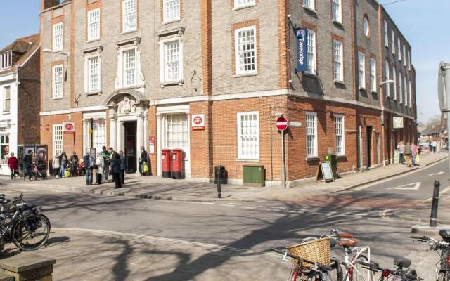 Travelodge Chichester Central