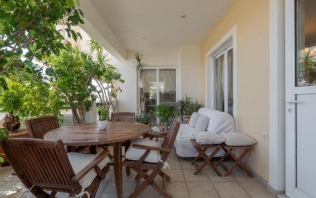 A Deluxe 3Bdr Apartment In Glyfada With Sea View