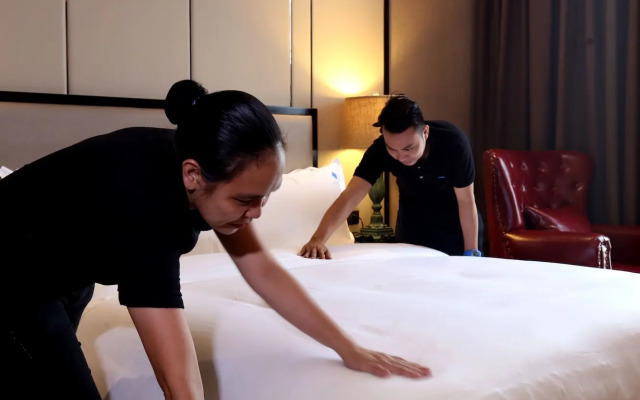Lotus Blu Hotel