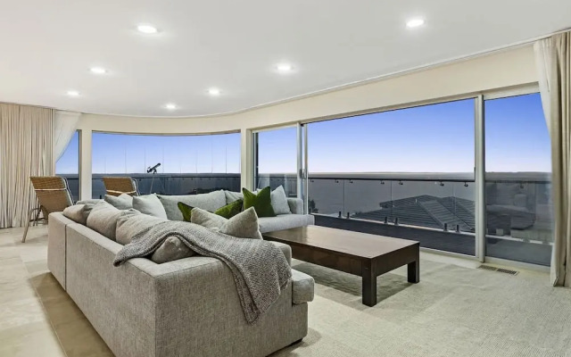 Cliffside Castle With Bay And City Views