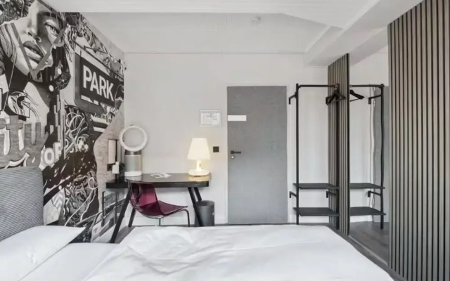 The Room 44