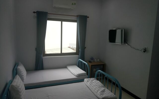 Queenie Hostel