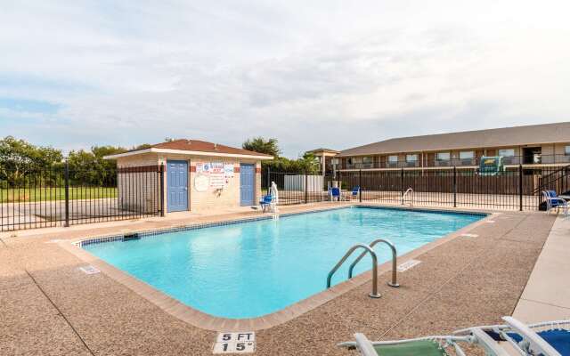 Motel 6 San Antonio, TX - South WW White Rd