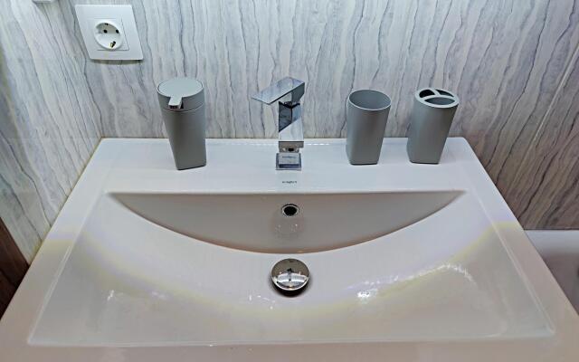 Уютные сутки на улице Николая Баженова 10