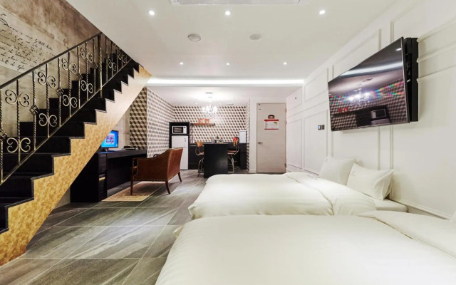 Hotel The Class