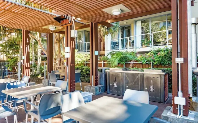 Swell Apartments - by Burleigh Letting