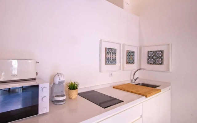 Hernando Colon Deluxe Suite by Valcambre