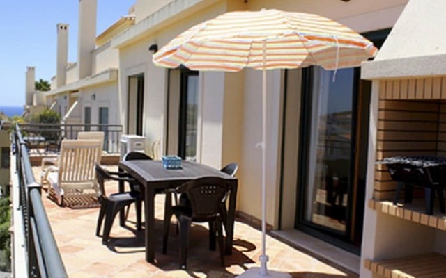 Domus Iberica Burgau Apts & Villas