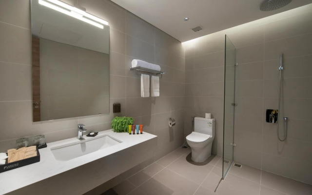 Flamingos Cat Ba Resort Apartment