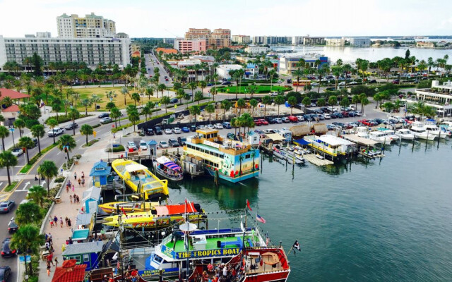 Exquisite Avalon Clearwater Condo,Minutes To Beach