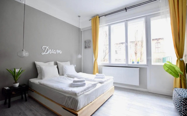 Standard Apartment by Hi5 - Fejer Gyorgy St