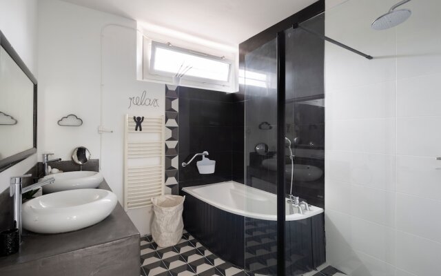 Le 32 - Loft Pop Art - 3 Chambres Avec Parking Privé